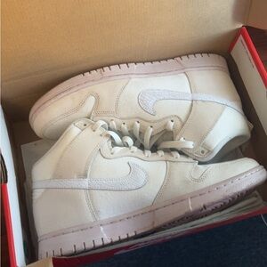 Men’s Nike dunk high retro cracked leather size 10.5